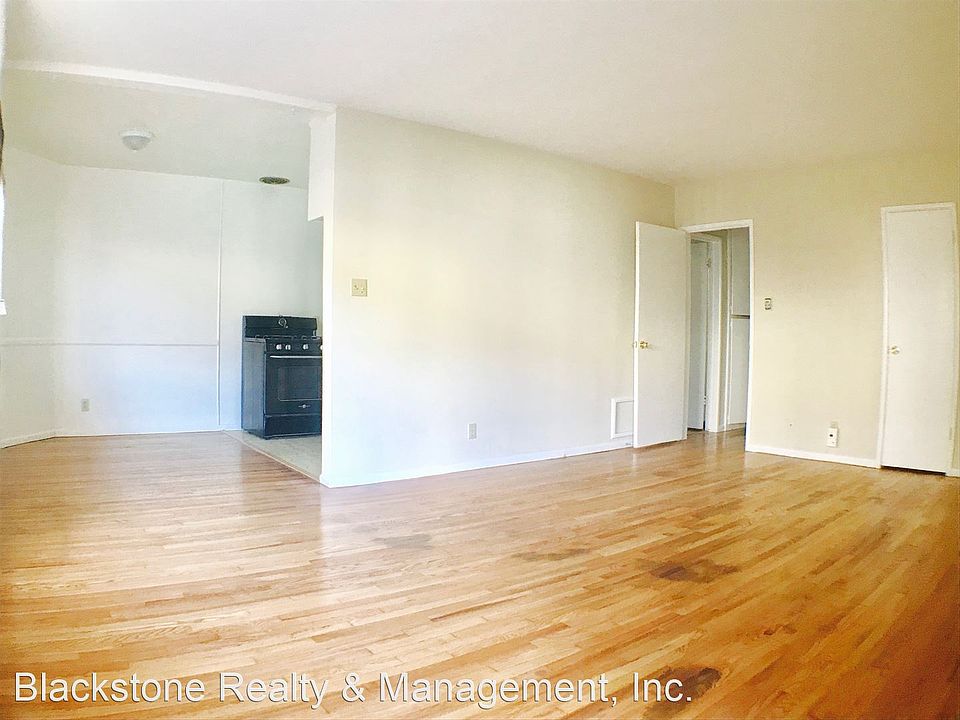 1st image of 1146 N Ogden Dr APT 4