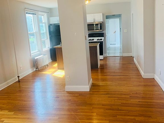 5th image of 58 Malden St
