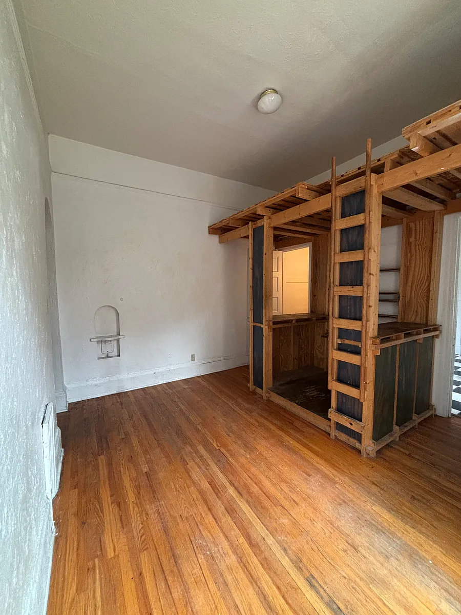 Building Photo - 1441 N Pennsylvania St #2
