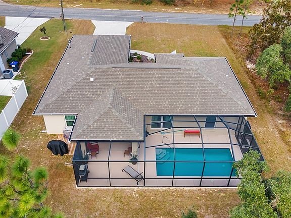 3rd image of 776 W Horizon Ln