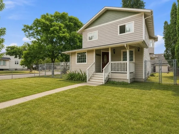 702 5th Avenue NW, Puyallup, WA 98371