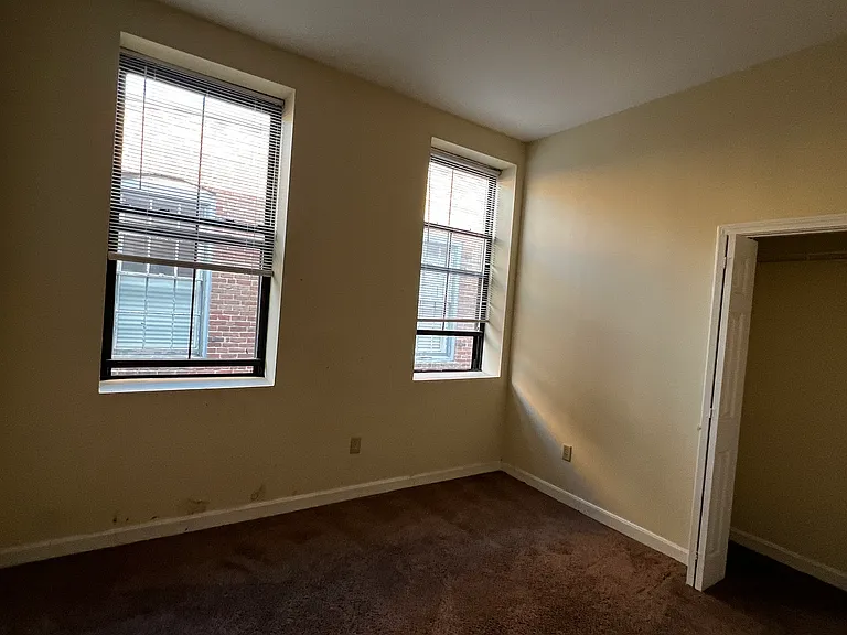 67 Washington Street Apartments — Photo 3