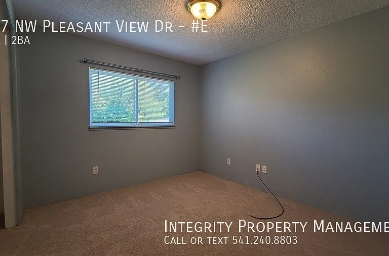 347 NW Pleasant View Dr #E — Photo 12