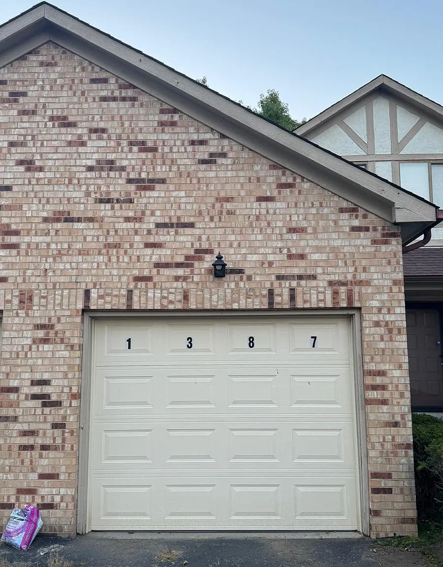 2 bed, 1.5 bath, 1440 sqft, $1,600 — Photo 2
