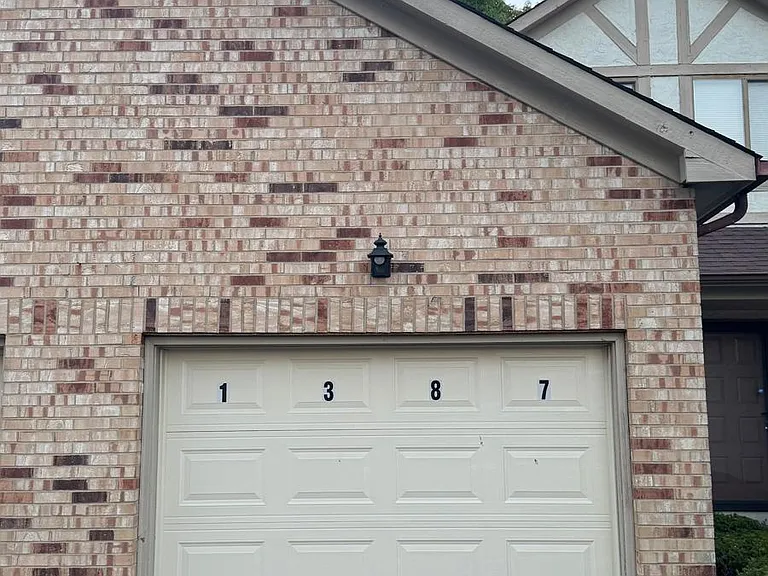 1387 Orchard Park Dr — Photo 2