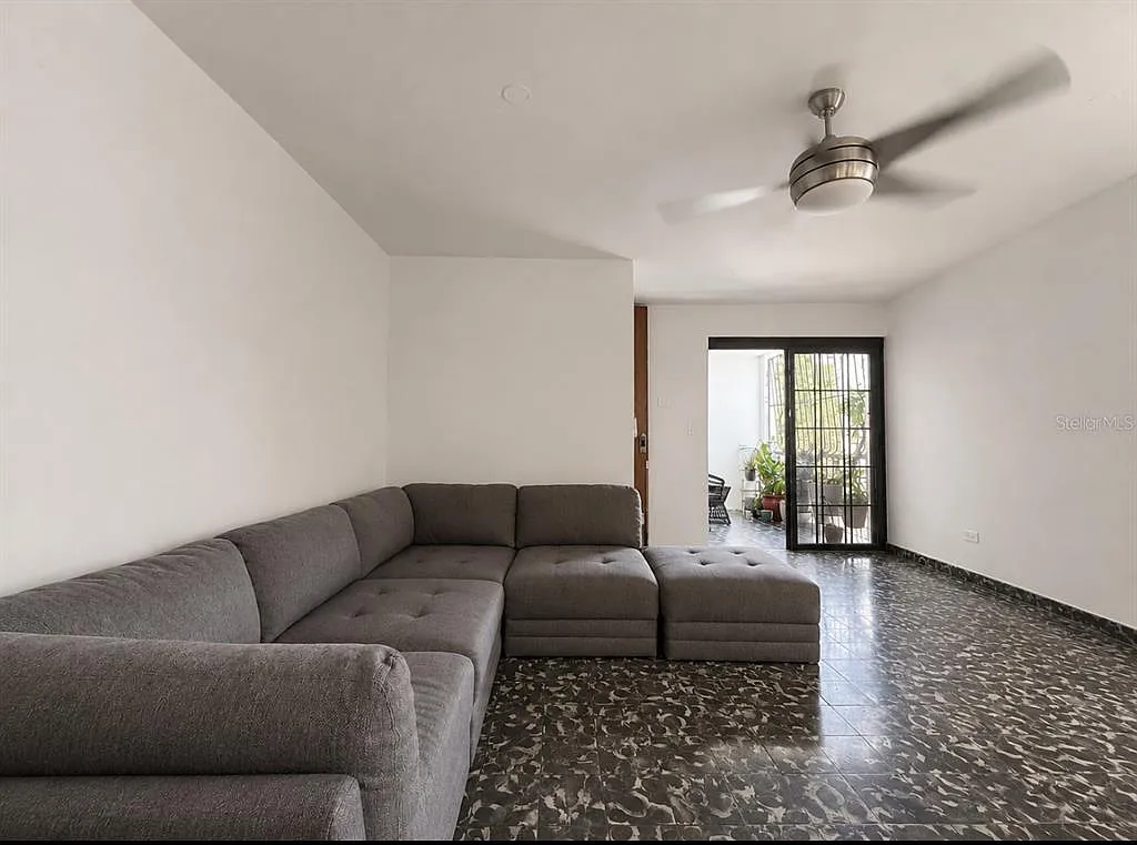 1 bed, 1.0 bath, 664 sqft, $1,900 — Photo 1