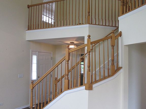 4th image of 23915 W McMullin Cir
