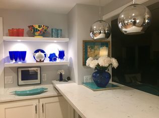 99 Shore Dr, Middletown, RI 02842