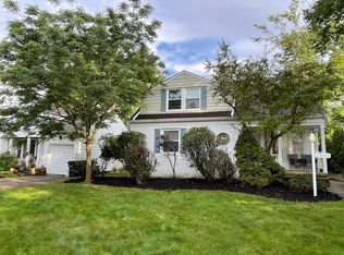 24016 E Baintree Rd, Beachwood, OH