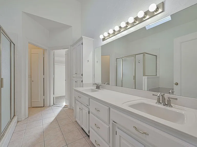 3929 Devon Dr — Photo 21