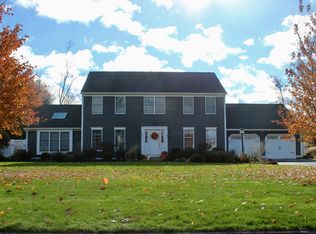 10 Winterberry Dr, Wilbraham, MA 01095