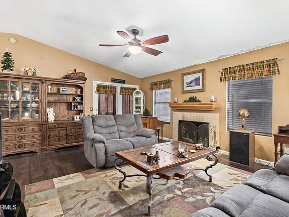 3rd image of 936 E ESCUDA Drive