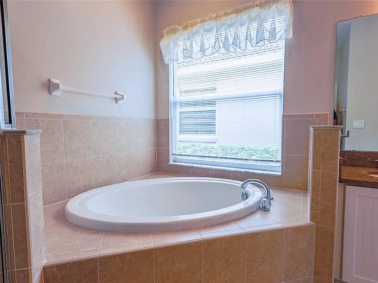 18014 Java Isle Dr — Photo 25