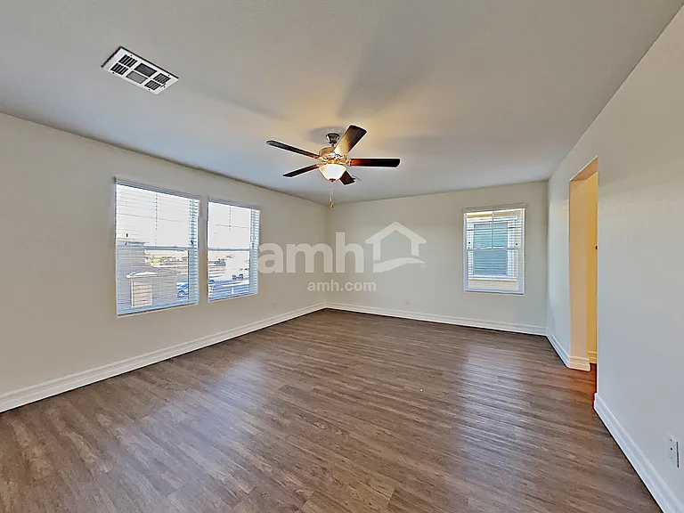 979 Nero Ave — Photo 11