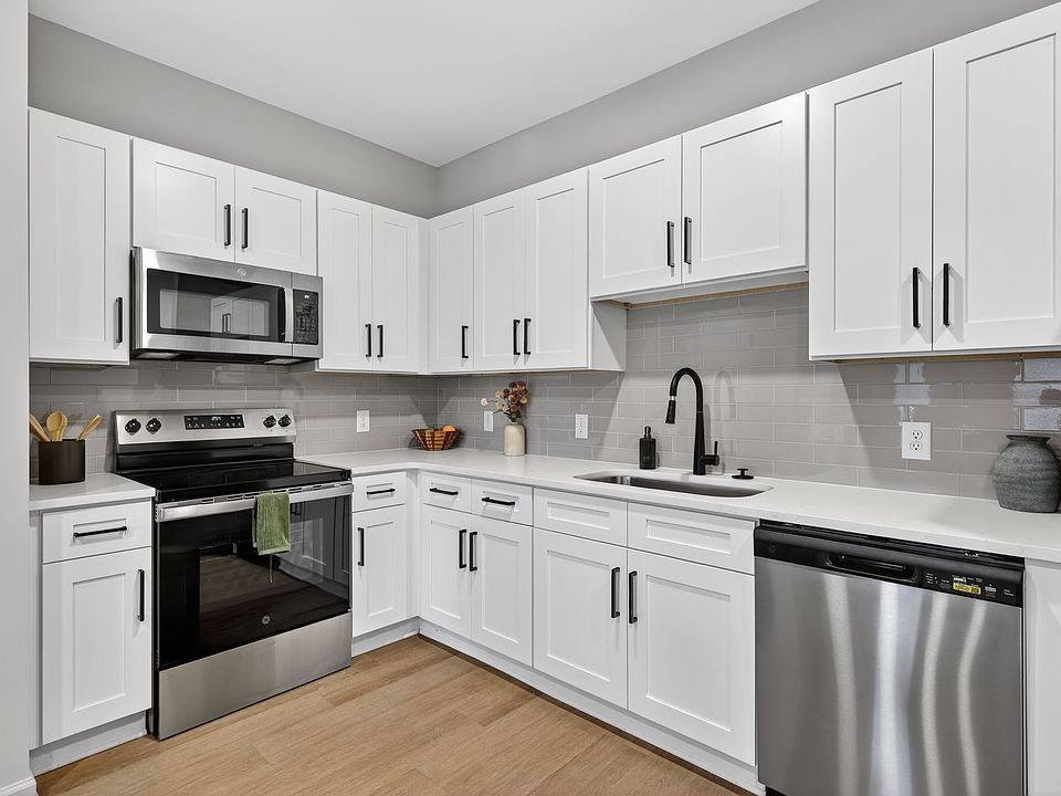 1st image of 1004 Arborside Cir #3