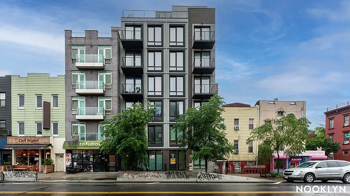 Rented by Ladore Management | media 32