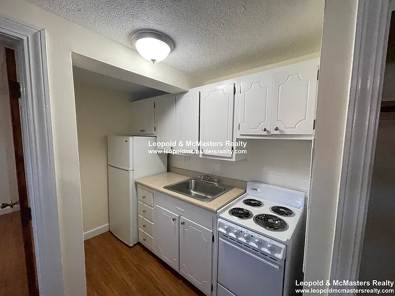 North Beacon St Brighton Apartments — Photo 16