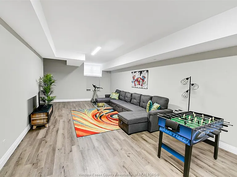 955 Walker Rd — Photo 25