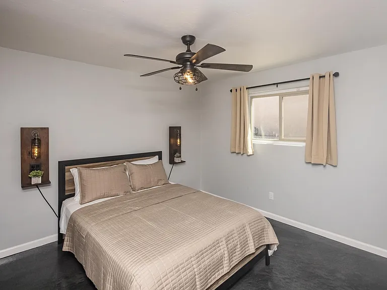 2720 Southwind Ave — Photo 37