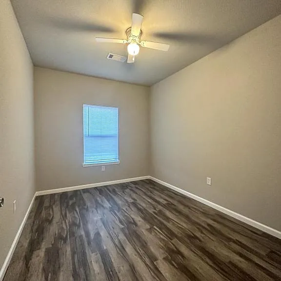 205 Hoover Ln — Photo 17