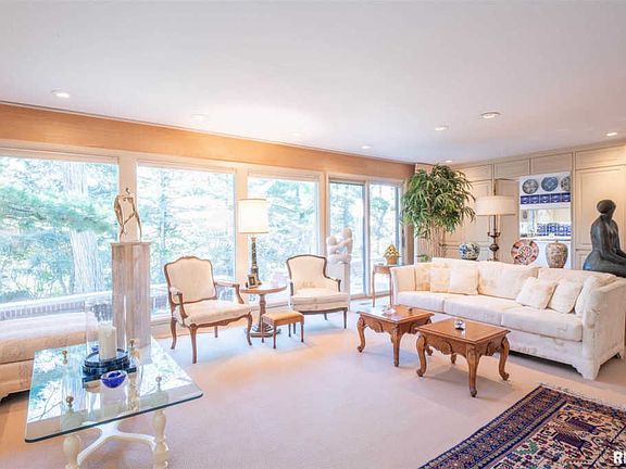 5th image of 2406 E Tanglewood Ln
