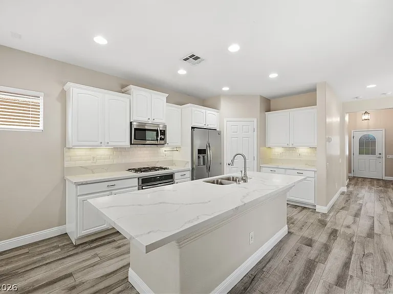 10416 Miners Gulch Ave — Photo 4