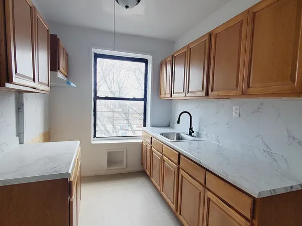 175 E 151st St, Bronx, NY