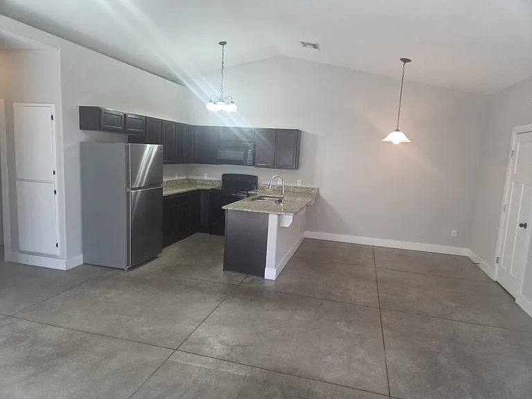 E Sunflower Dr — Photo 5