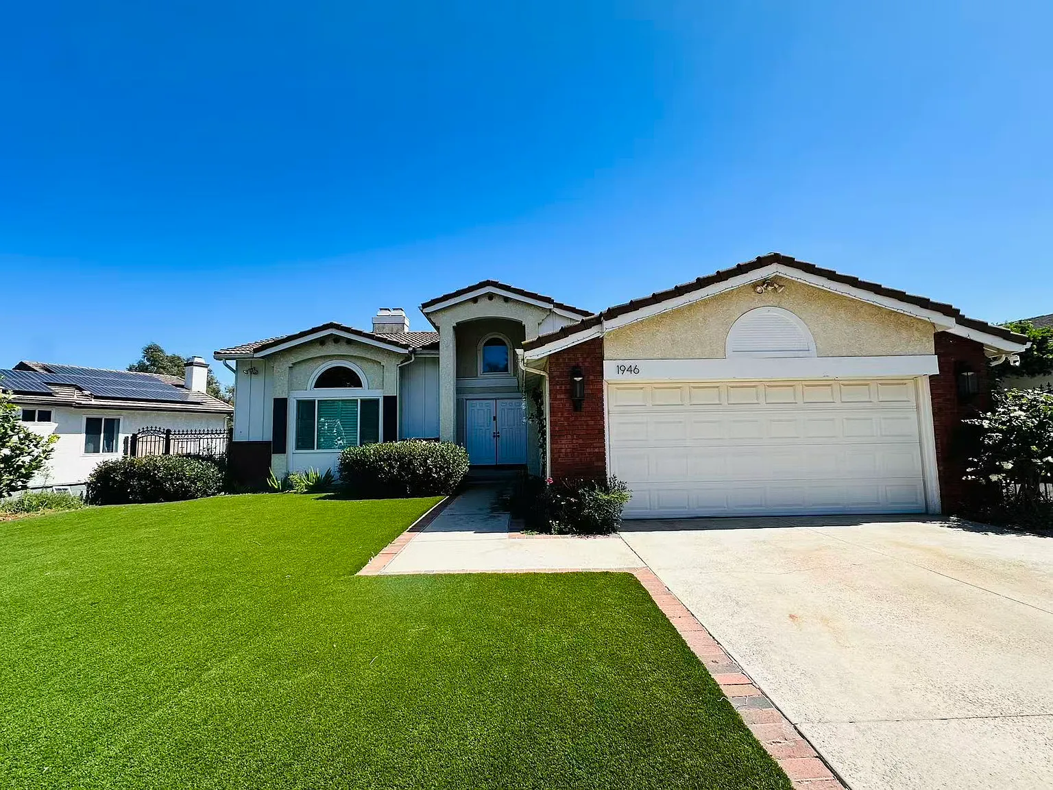4 bed, 2665 sqft, $4,300 — Photo 1