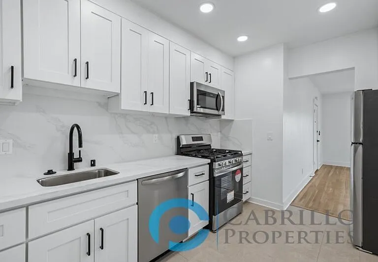 128 Kalmia St #5 — Photo 4