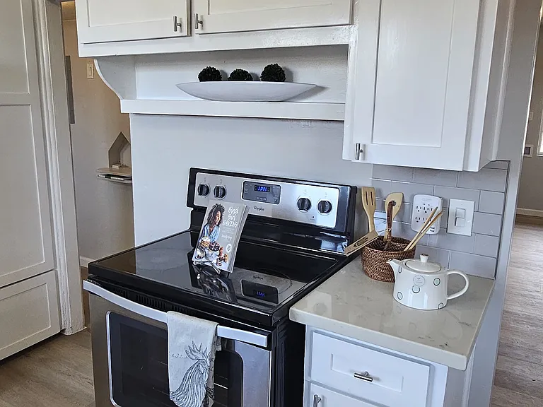 27 E Woodward Dr #3 — Photo 10