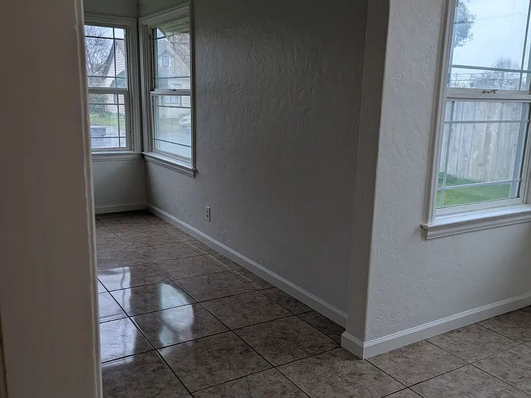 1851 Calimyrna Ave — Photo 8