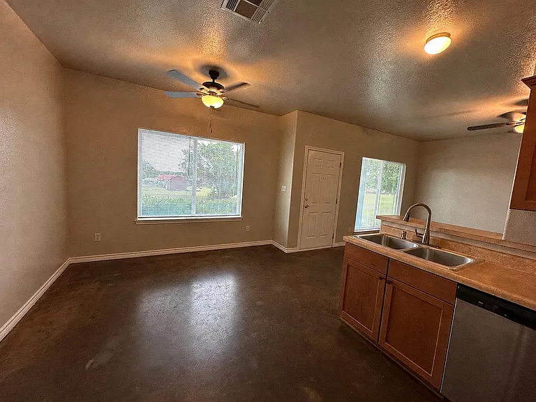 1640 NE County Road 228 #B — Photo 2
