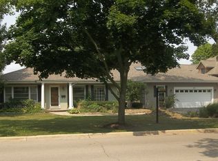 508 E Hillside Ave, Barrington, IL