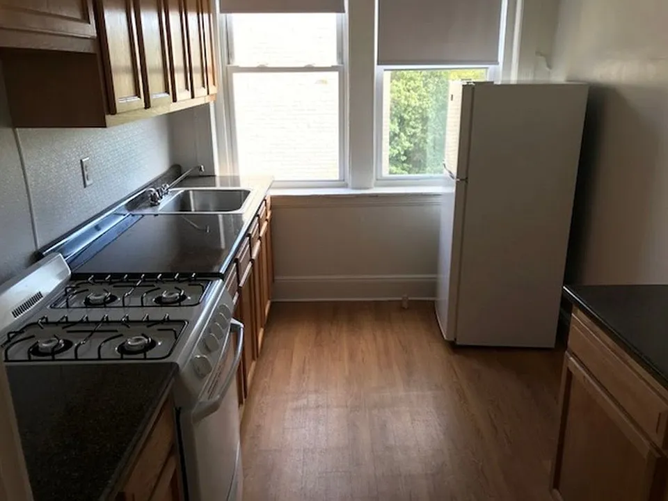 1687 Commonwealth Ave #3B