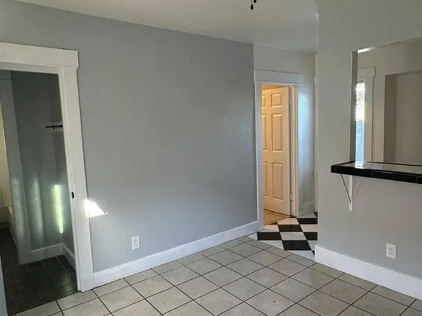 1130 Raymond Ave, Long Beach, CA