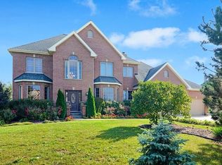 18051 S Crystal Lake Dr, Mokena, IL 60448
