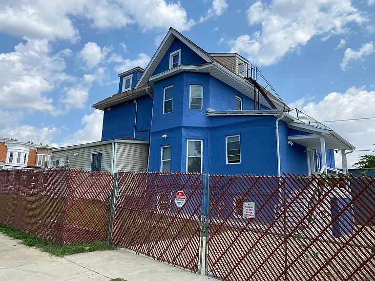 2933 Presstman St — Photo 4