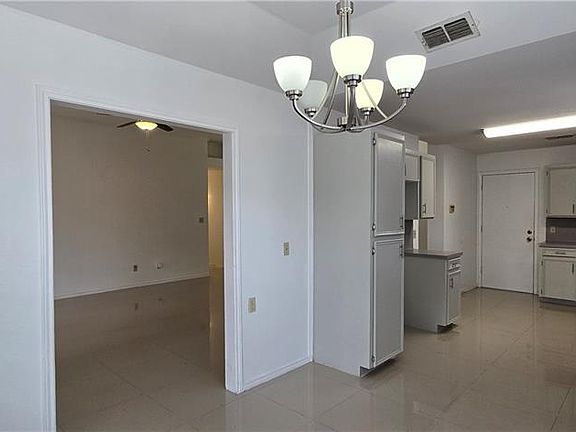 5th image of 5913 N 36th St