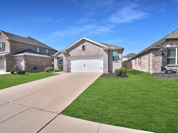 3013 Stallion Trail Way, Aubrey, TX 76227