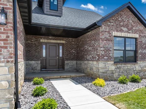 7154 Savannah Dr, Glen Carbon, IL 62034