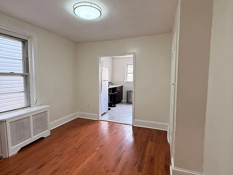 2127 Tasker St — Photo 5