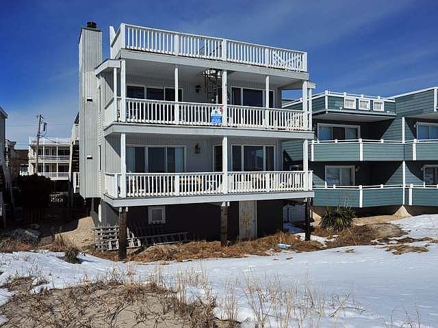 1st image of 3330 Wesley Ave #B