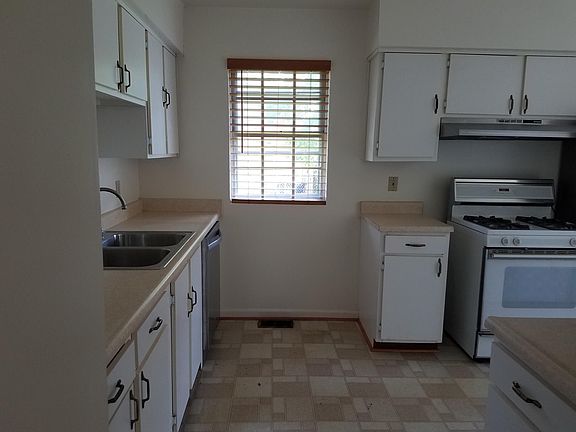 4th image of 3608 Crosby Dr