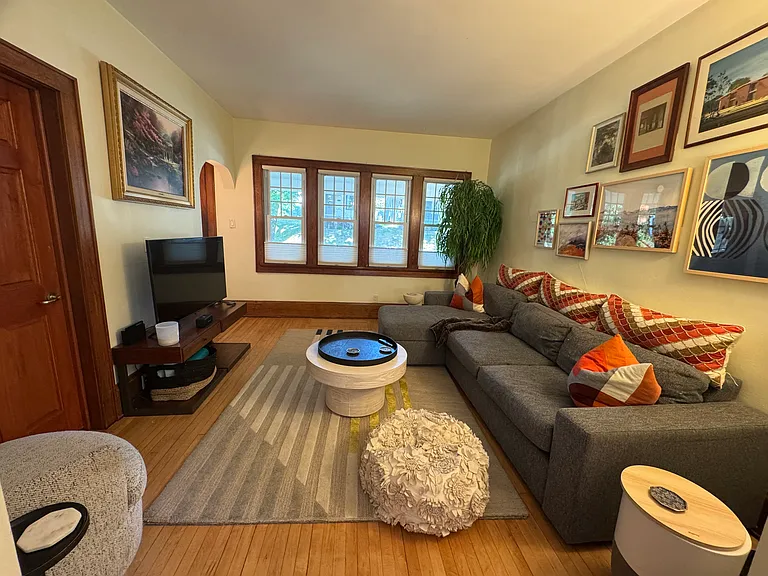 2447 N Bartlett Ave — Photo 6