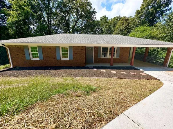 2215 Boy Scout Camp Rd, Gainesville, GA 30501