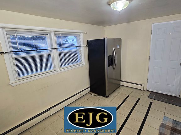 4th image of 16-18 Inglewood Ter #2
