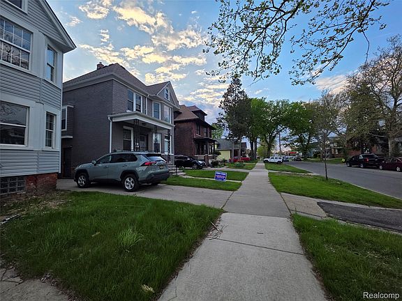 5th image of 3439 Cadillac Blvd