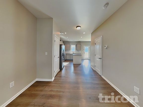 3rd image of 176 Olde Place Dr