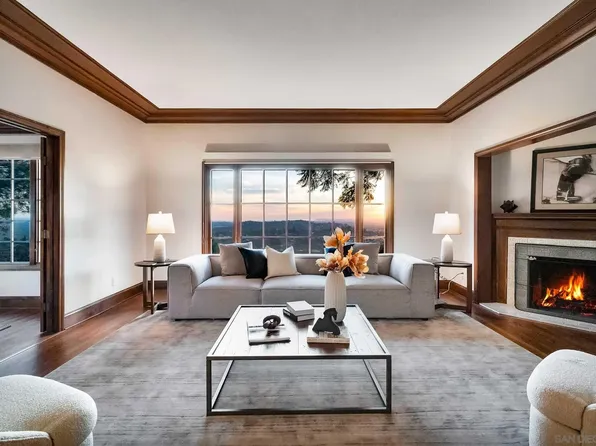 9500 Ridgecrest Dr, La Mesa, CA 91941